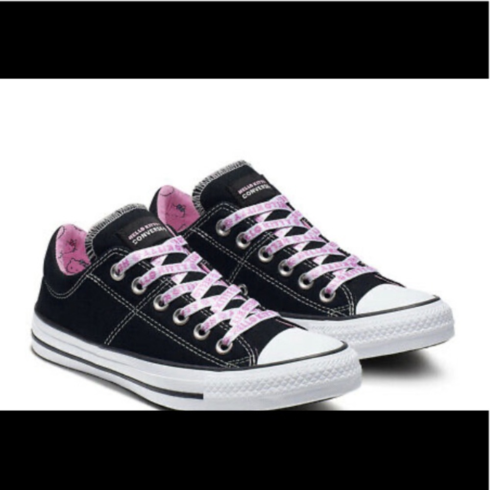 Converse All Star Hello Kitty Chuck Taylor LowTops